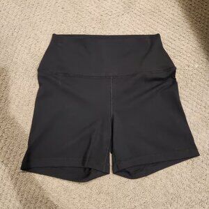 NEW Yogalicious black shorts size Large